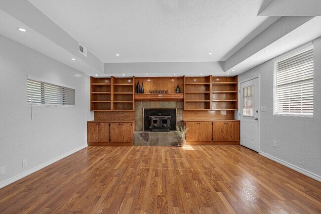 Building Photo - 1305 NW Smith Ave