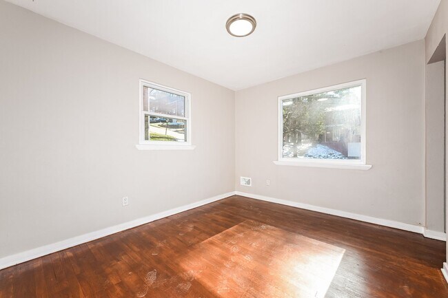 Building Photo - 1727 Wesley St