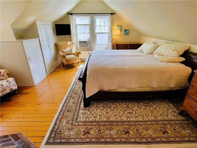 Building Photo - 60 Prairie Ave