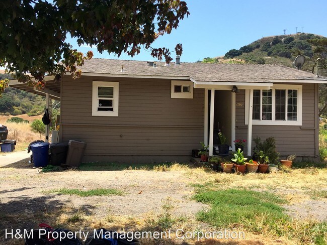 Primary Photo - 1590 Rocks Rd