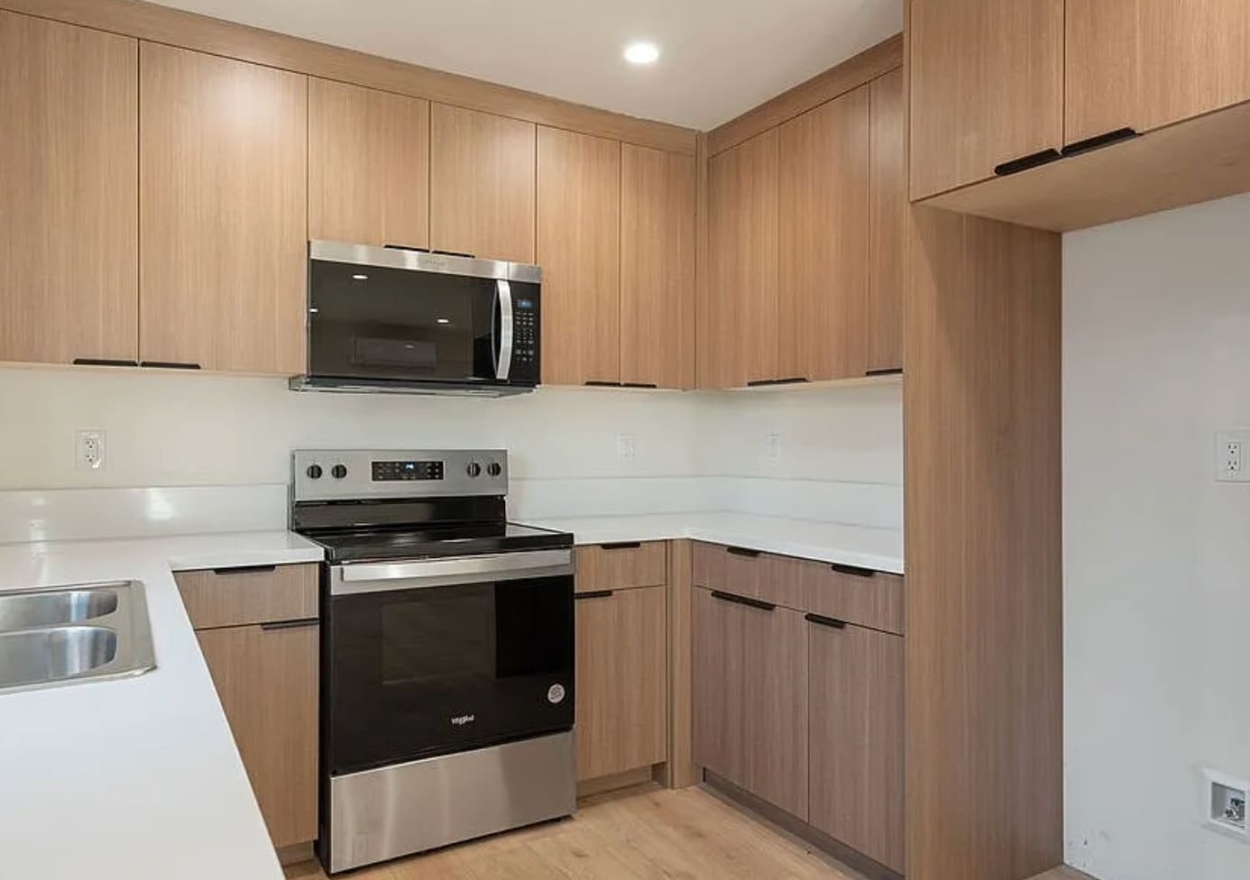 Building Photo - 5166 S Manhattan Pl