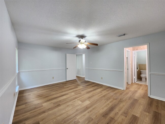 Building Photo - 8534 Dawnridge Dr