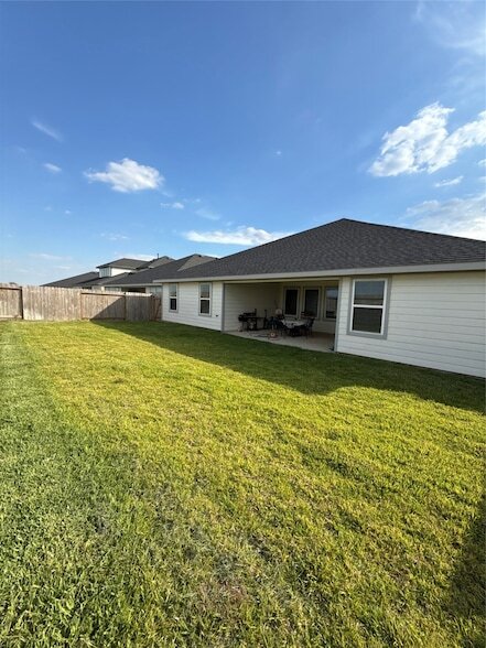 Building Photo - 31514 Avebury Lake Ln