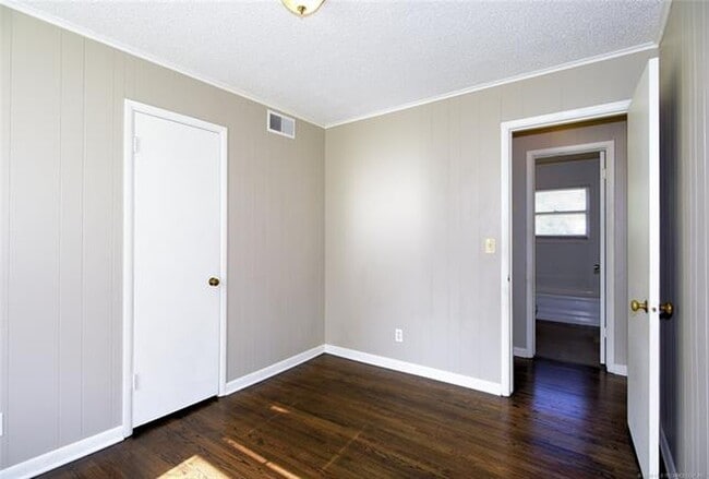 Building Photo - Remodeled 3 Bedroom House