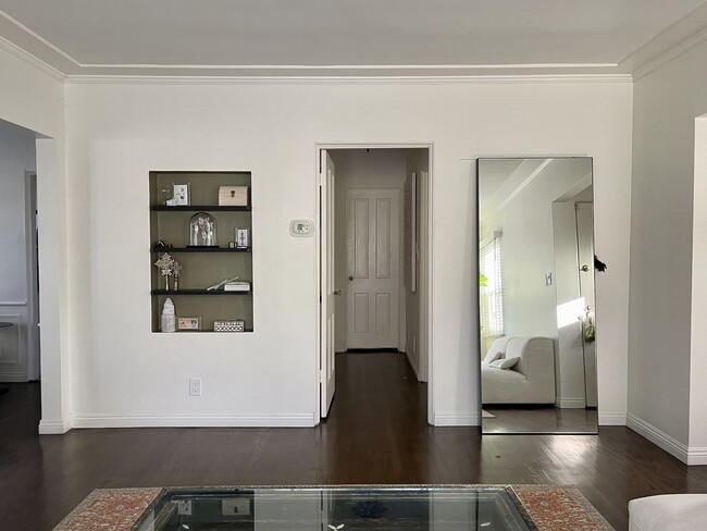 Building Photo - 4450 Clarissa Ave.