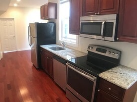 Building Photo - 2631 W Girard Ave