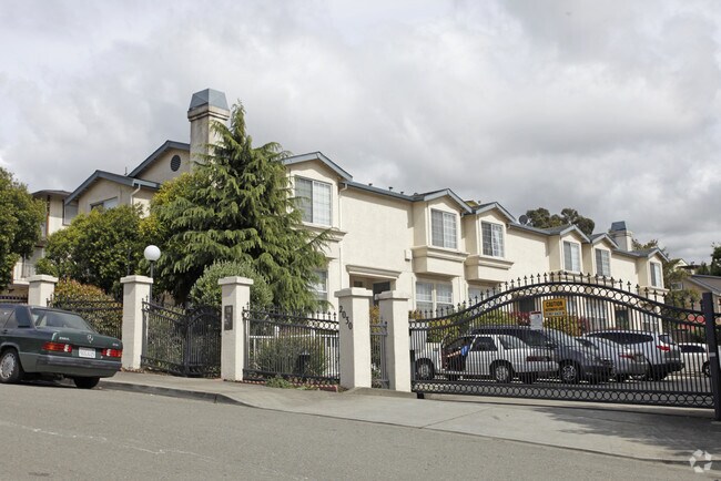 Primary Photo - 2030 Miramonte Ave