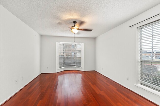 Building Photo - 12550 Whittington Dr