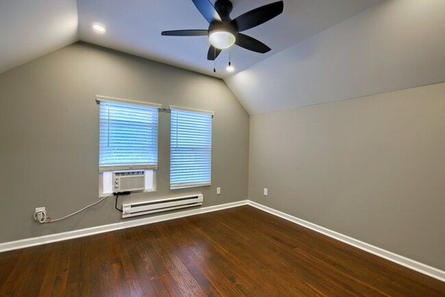 Building Photo - North Campus OSU Renovated Single Family H...