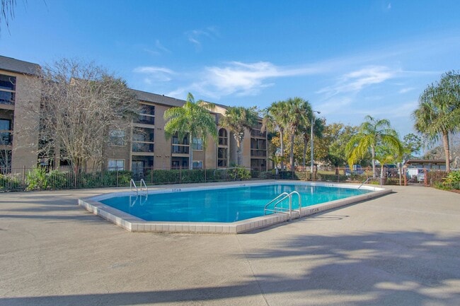 Building Photo - Condo in Kissimmee now available!