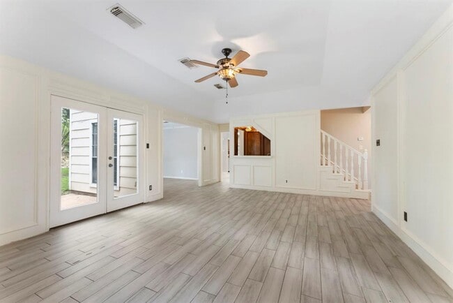 Building Photo - 10310 Great Plains Ln