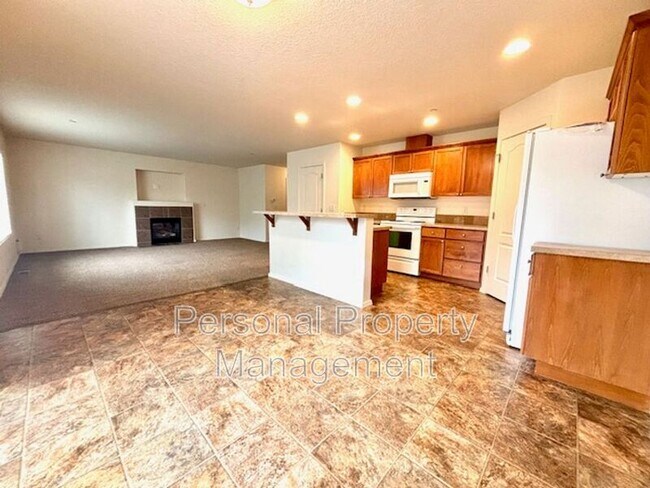 Building Photo - 3371 NW 47th Dr