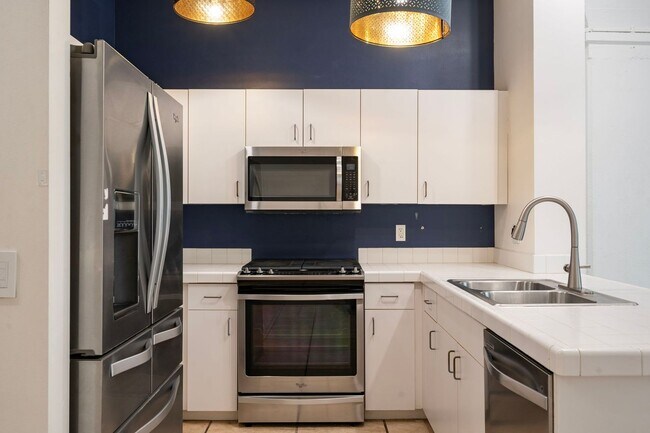 Building Photo - North Park Lofts - Historic Pearl District Warehouse Studio w/parking/most utilities/private balc...