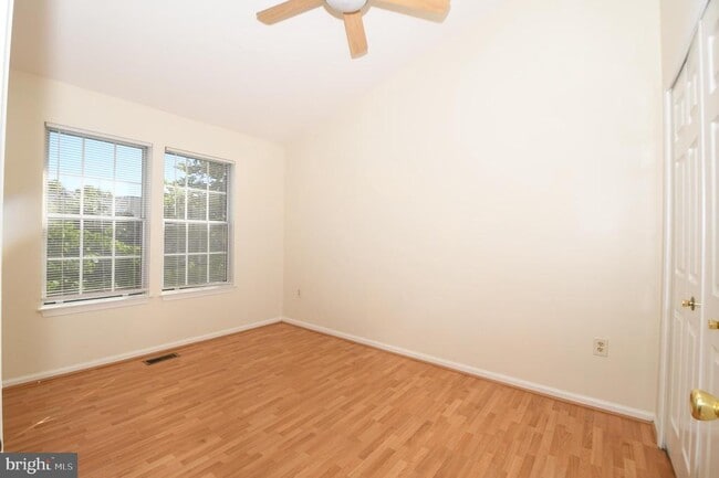 Building Photo - 7802 Mistic View Ct