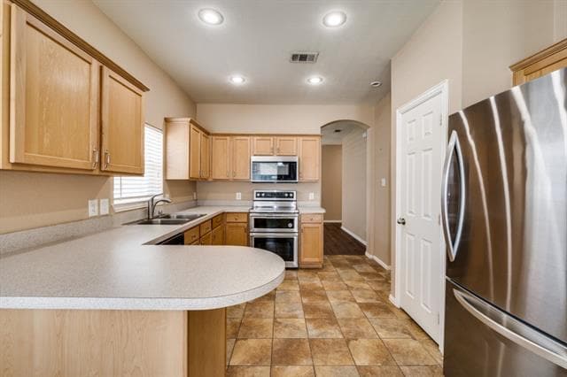 Building Photo - 1345 Portsmouth Dr