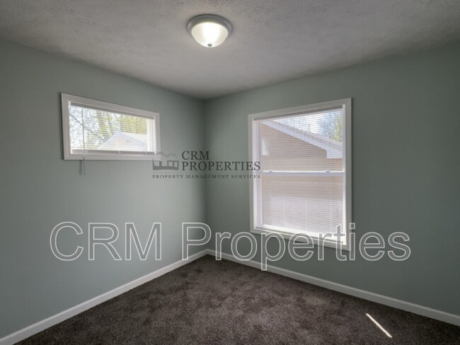 Building Photo - 909 W Virginia Ave