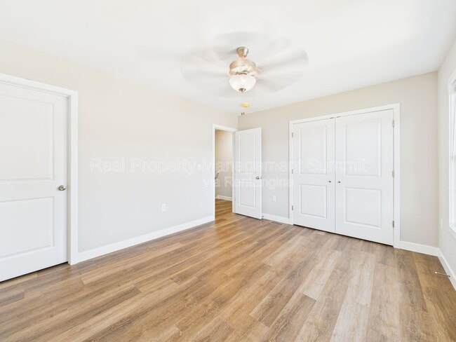 Building Photo - 1420 Circle Dr