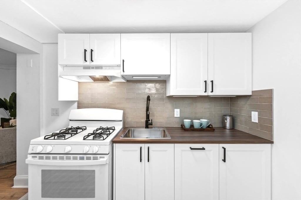 Building Photo - 345 Commonwealth Ave