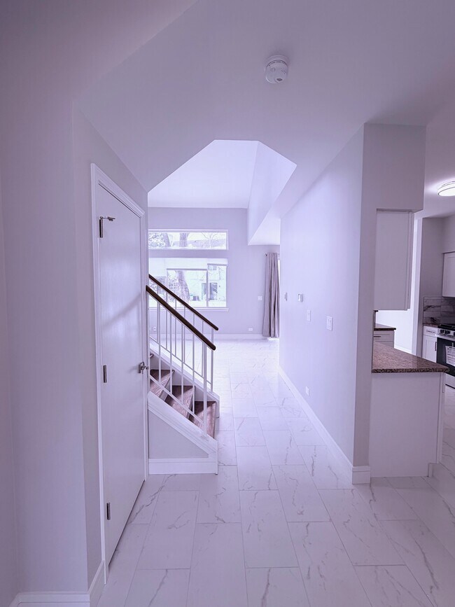 Building Photo - 2741 Odlum Dr