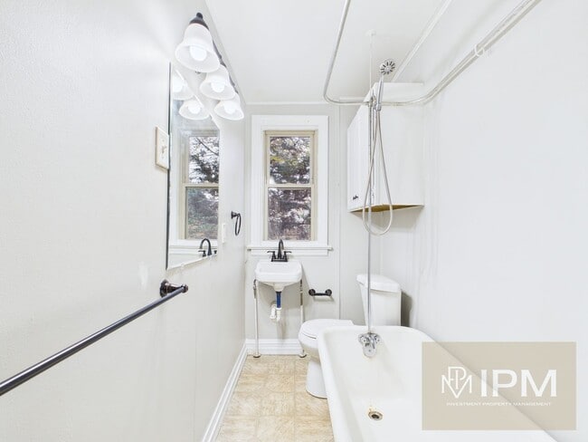 Building Photo - Charming 2 Bed, 1 Bath Home in York, Pa!