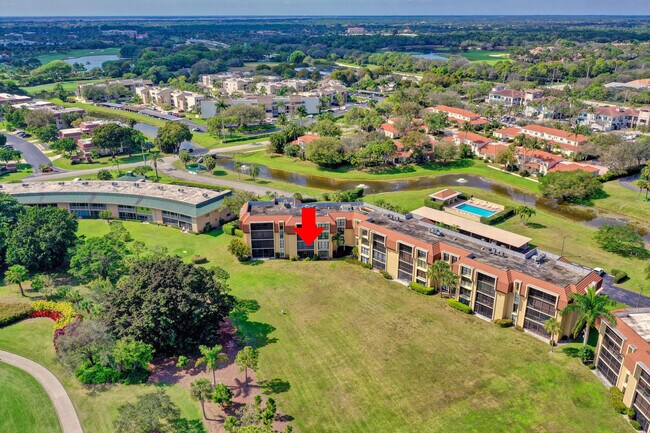 Building Photo - 5390 Woodland Lakes Dr