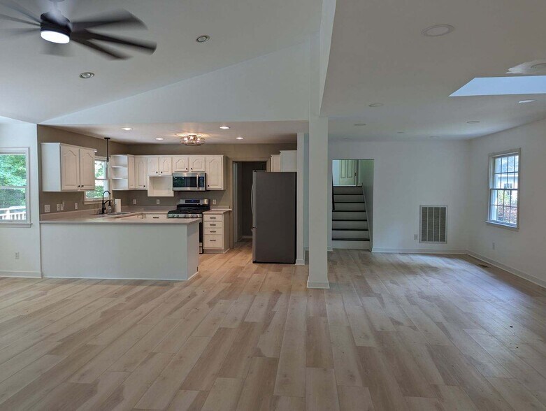 Building Photo - 111 Oyster Cove Lndg