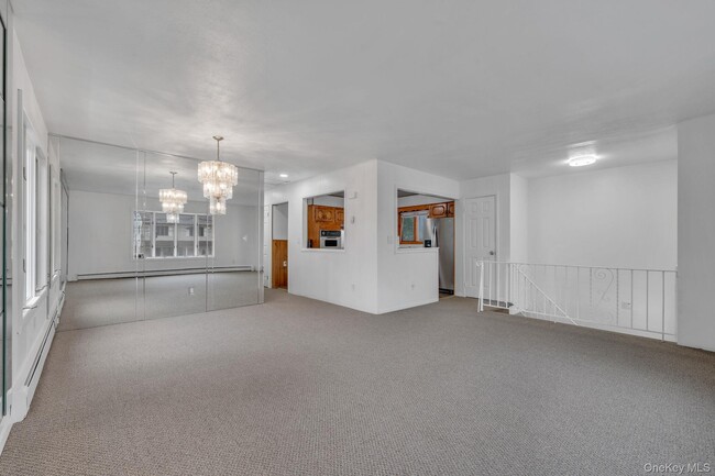 Building Photo - 813 Windmill Ave