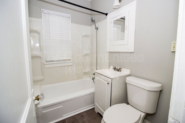 Building Photo - 14112 Edgewood Ave