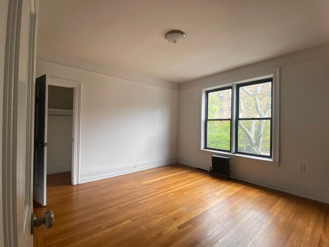 Building Photo - 3353 82nd St