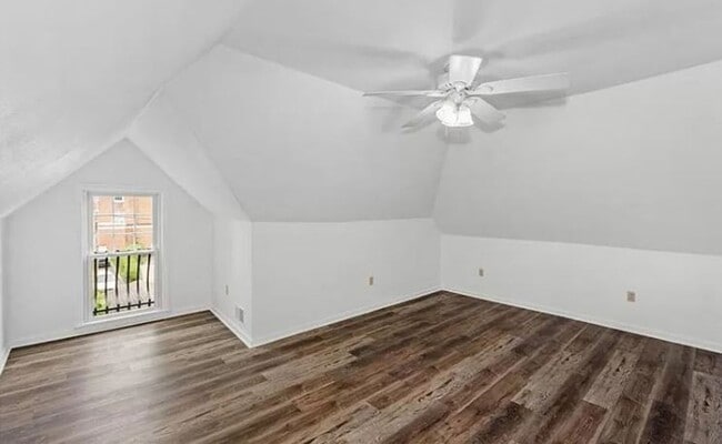 Building Photo - Beautifully remodeled 6 BR, 1.5 Bath brick home on level double-lot in Wilkinsburg!