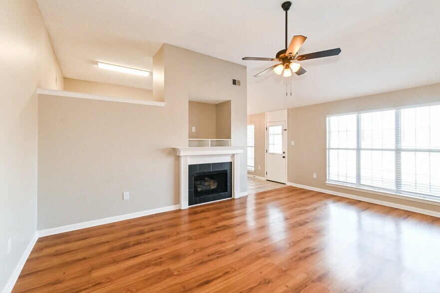 Building Photo - 1733 Timber Creek Dr