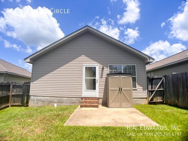Building Photo - 4013 Sunrise Cir