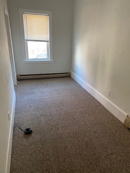 Office / 2nd bedroom - 55 Dane St