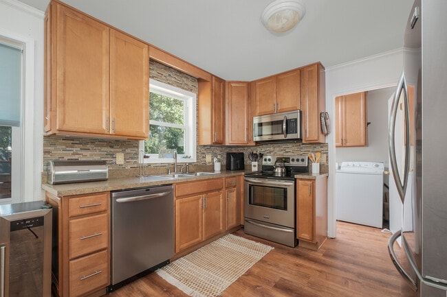 Building Photo - 4327 S Hammerhead Dr