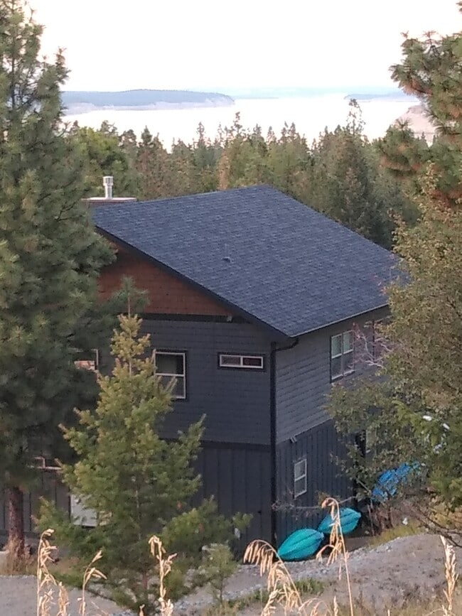 Building Photo - 202 Nelson Dr