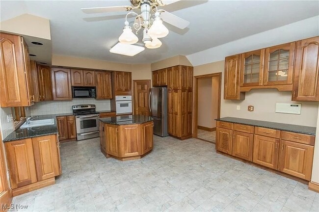 Building Photo - 7264 Forestwood Dr