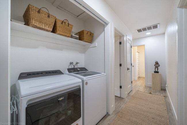 Building Photo - Central location in country setting! In law unit attached to house! MUST SEE!