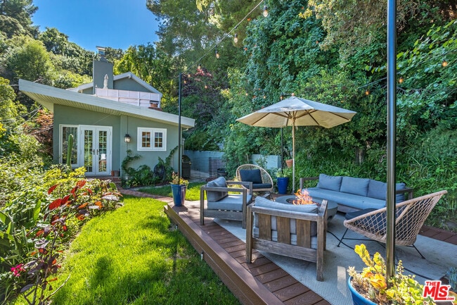 Building Photo - 2385 Sunset Heights Dr