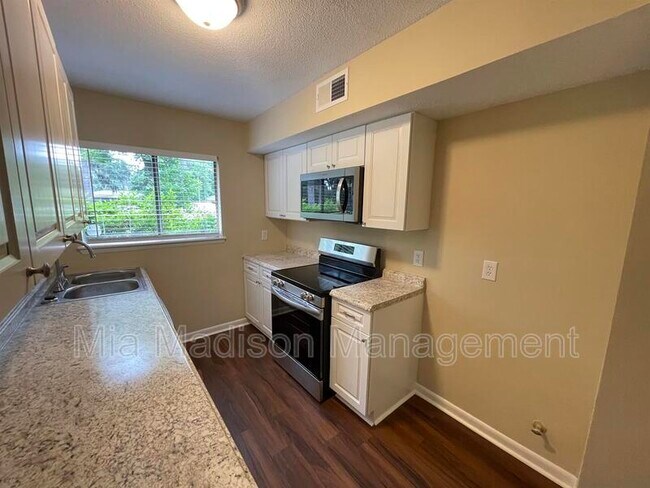 Building Photo - 10710 Egmont Rd