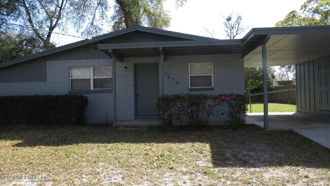 Building Photo - 7474 Centauri Rd