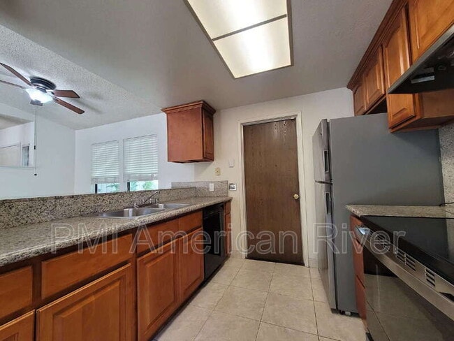 Building Photo - 7396 Marani Way