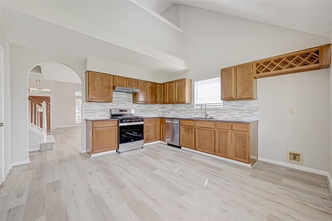 Building Photo - 2230 Bent River Dr