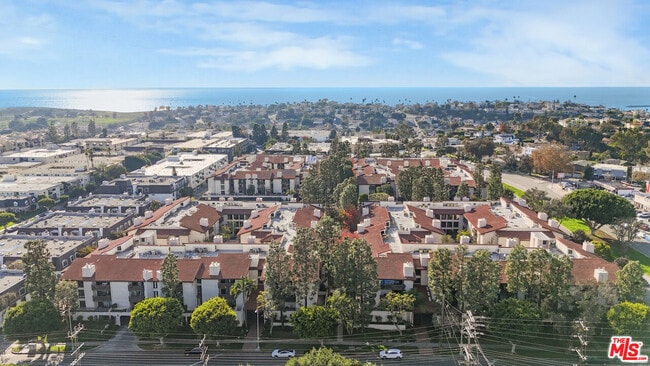 Building Photo - 8515 Falmouth Ave