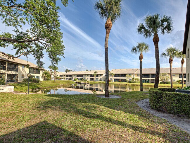 Building Photo - 2BD/2BA Mission Lakes Condo