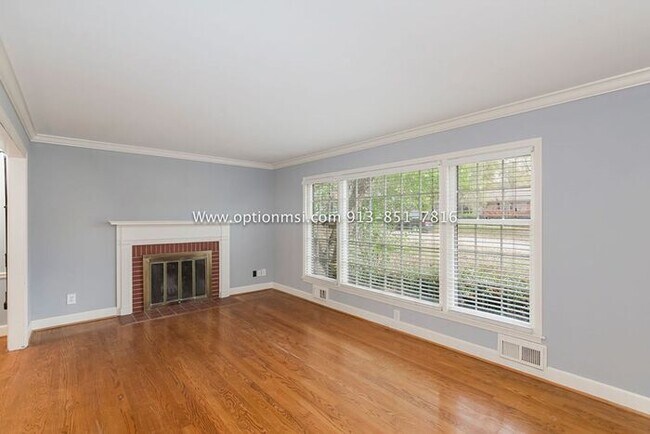 Building Photo - Ready for immediate move-in!
