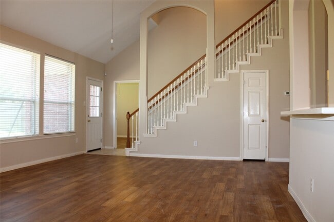 Building Photo - 3623 Chatwood Dr