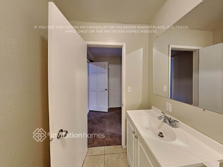 Building Photo - 8159 Beeman Ave