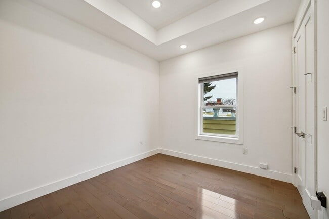 Building Photo - 46 Carlton Ave