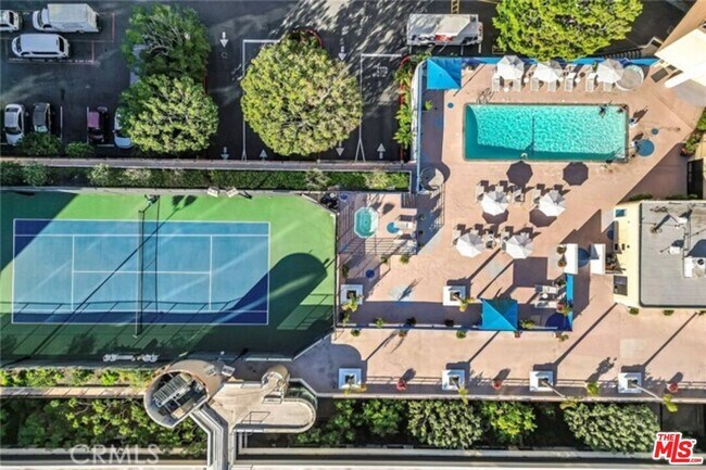 Building Photo - 4337 Marina City Dr