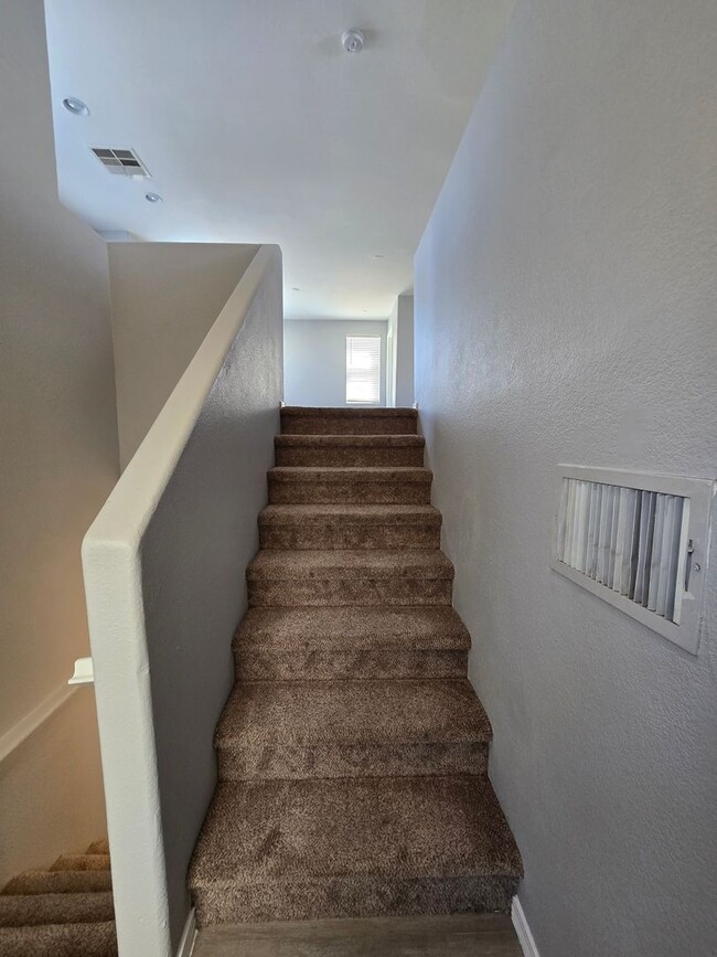 Building Photo - Fabulous 3-Bedroom, 3.5-Bathroom Home with...